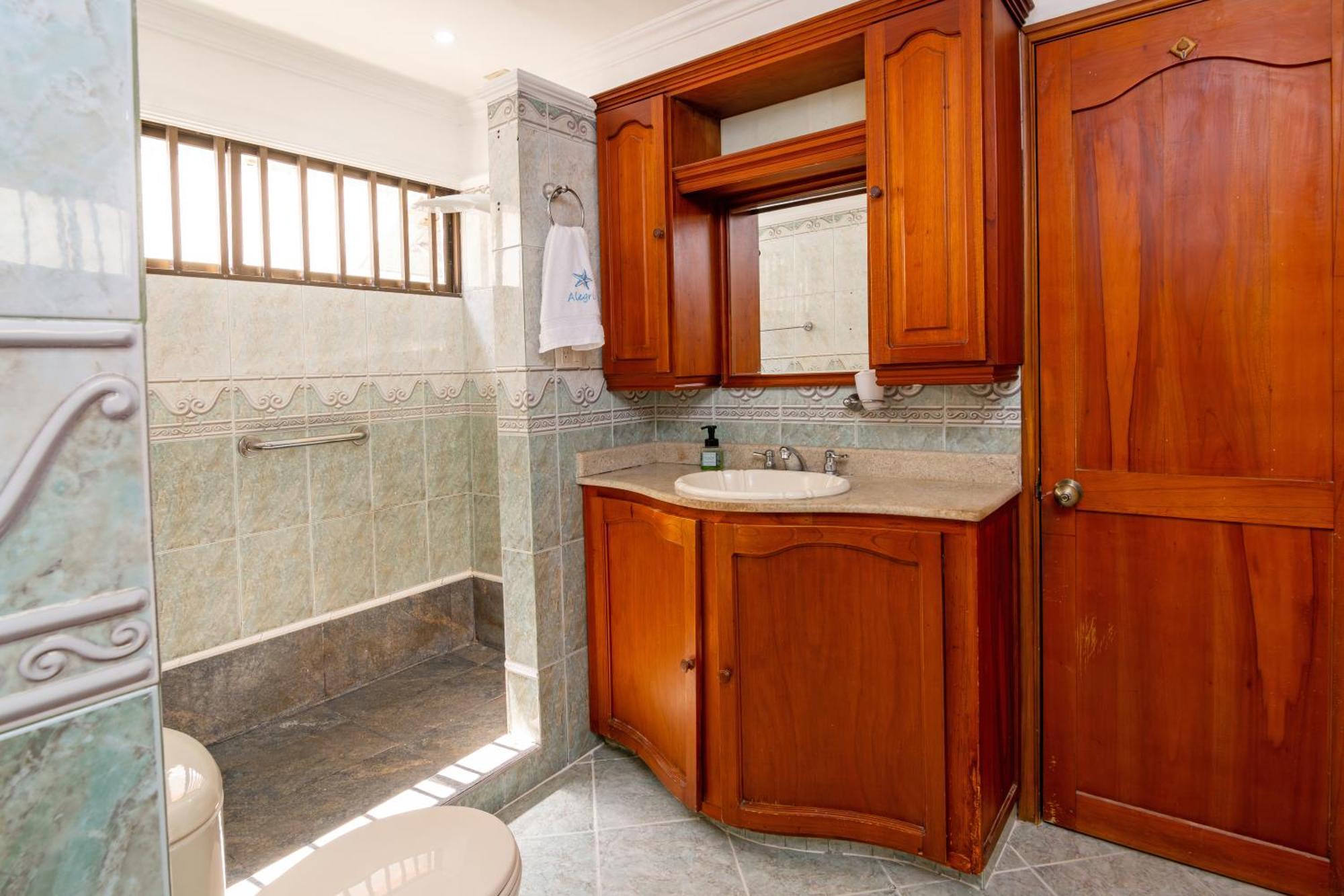 Cerca Al Mar & Aeropuerto By Bb Homestay