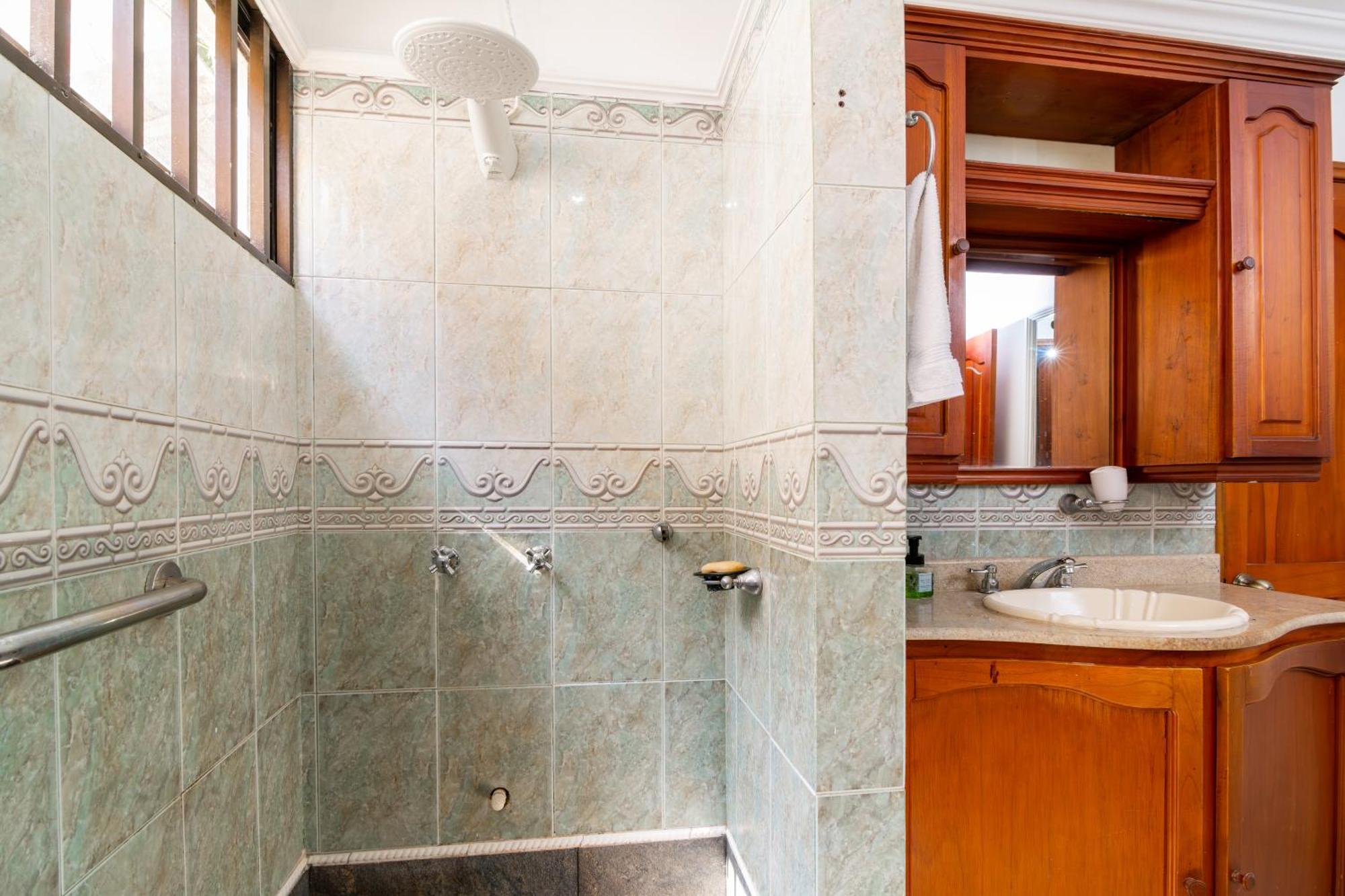 Cerca Al Mar & Aeropuerto By Bb Homestay
